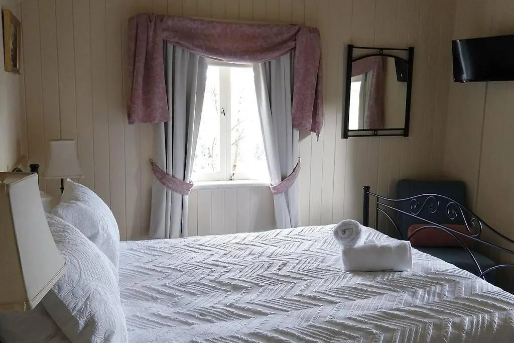 Amiens Cottage. Queenslander, Charming, Central. 史丹霍普 度假居